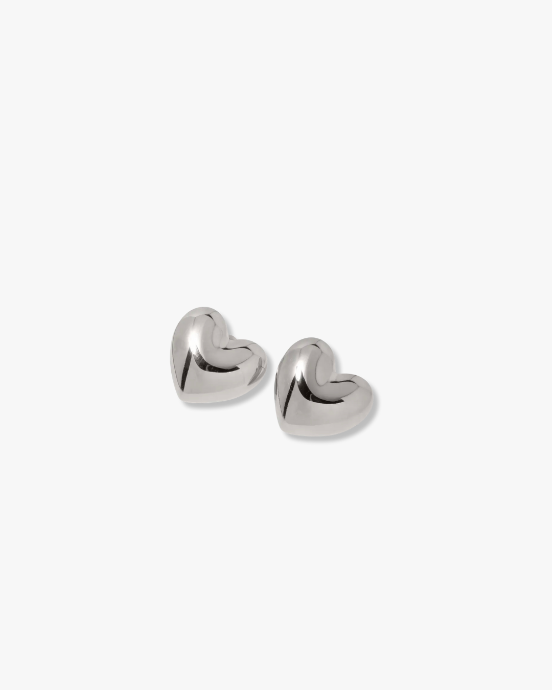 Cuore Stud Earrings in Silver