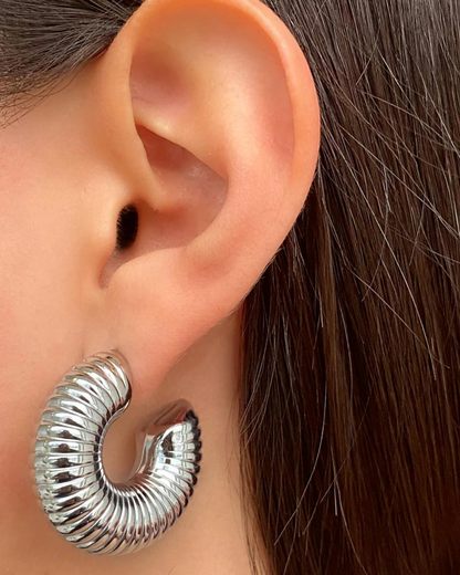 Amara Ribbed Hoops Silver