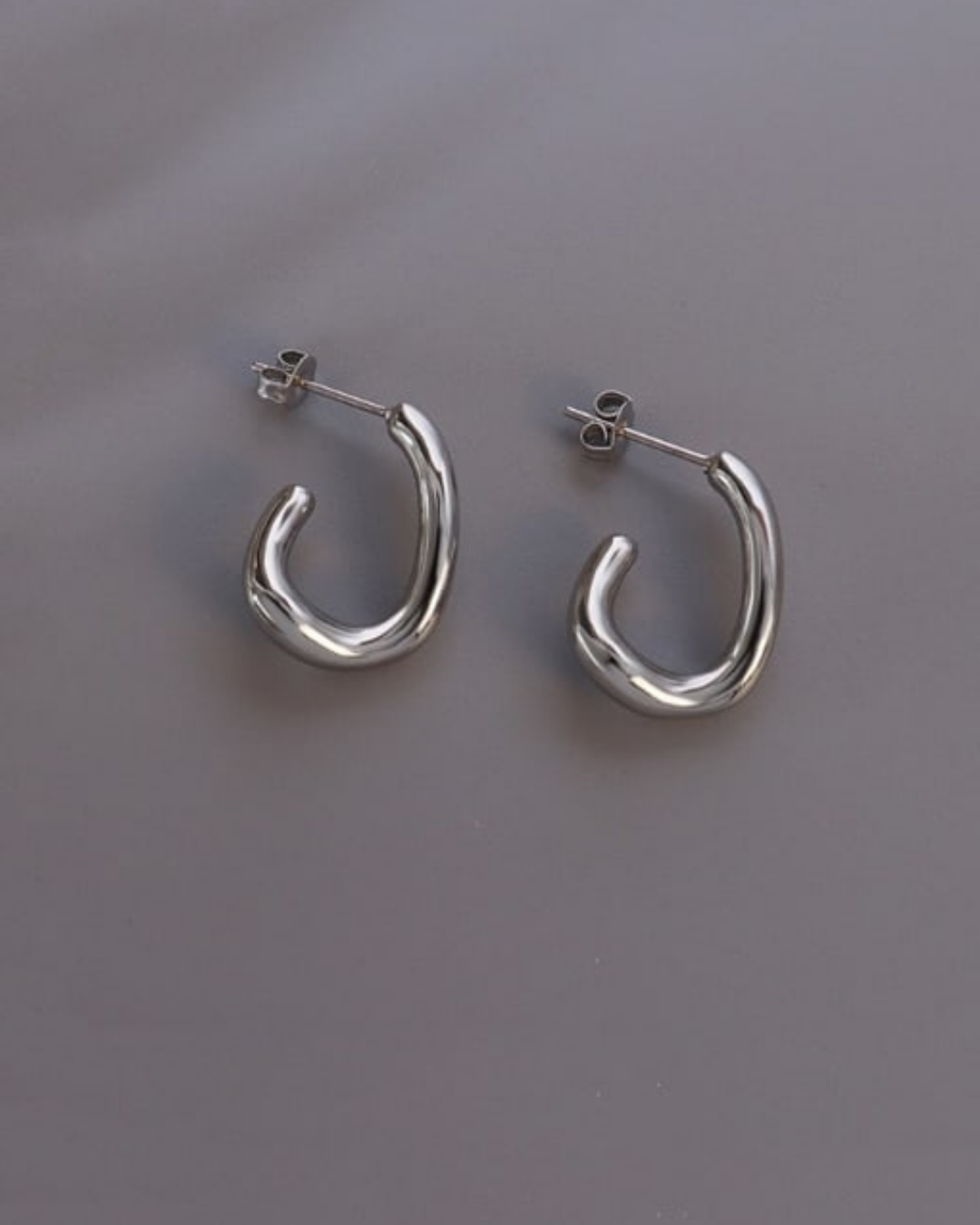 Thea Mini Hoops in Silver