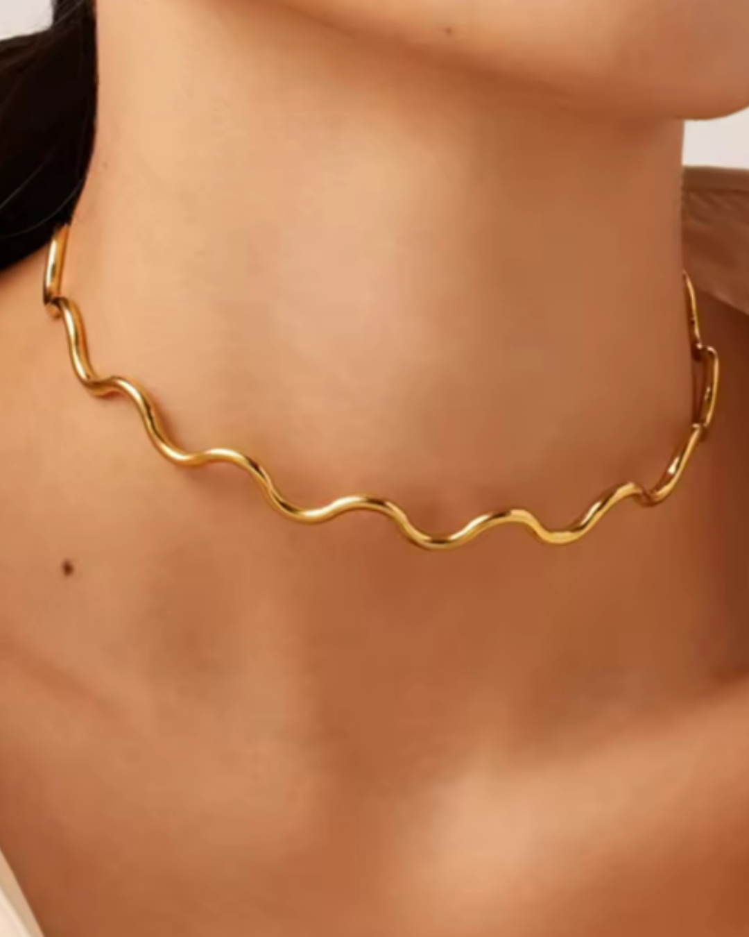 Alexandria Wavy Choker